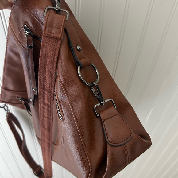 Chic Saddle Brown Faux Leather Slouchy Shoulder Bag Adjustable - Picture 10 of 13